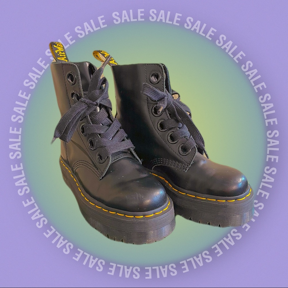 Dr. Martens Molly Platform Boots